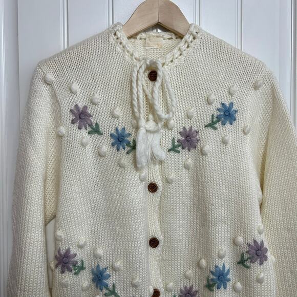 Vintage Floral Embroidered Cardigan Cream L/XL 3D Flowers Cottagecore Tie Neck - Picture 9 of 16